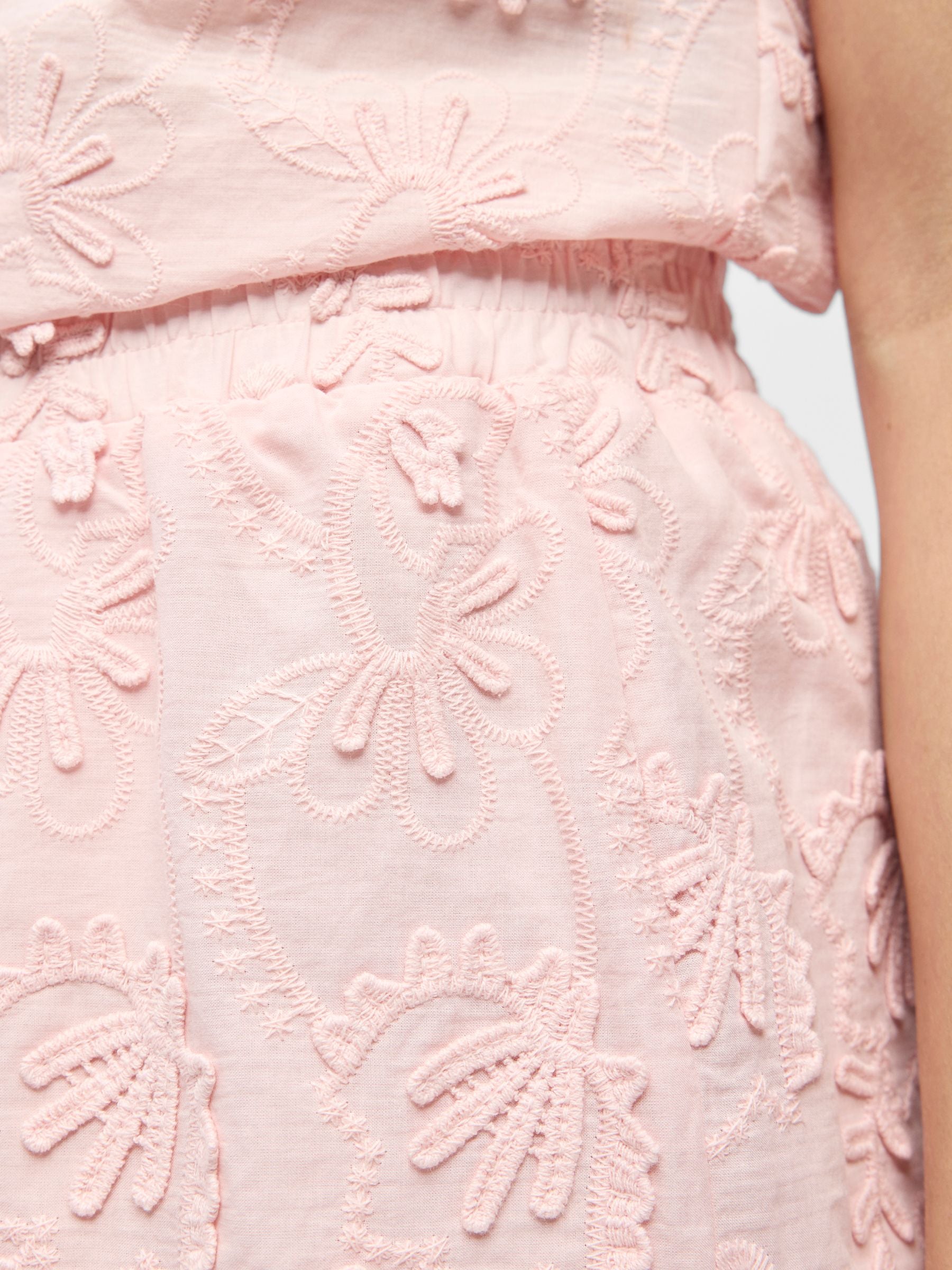 Detail